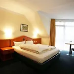Palazzo - Direkt Im Zentrum Hotel 3*