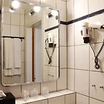 Palazzo - Direkt Im Zentrum Hotel Mönchengladbach