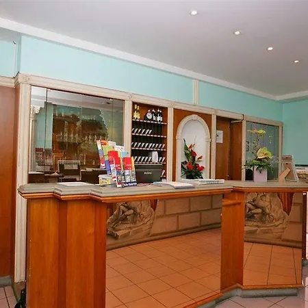 Palazzo - Direkt Im Zentrum Hotel