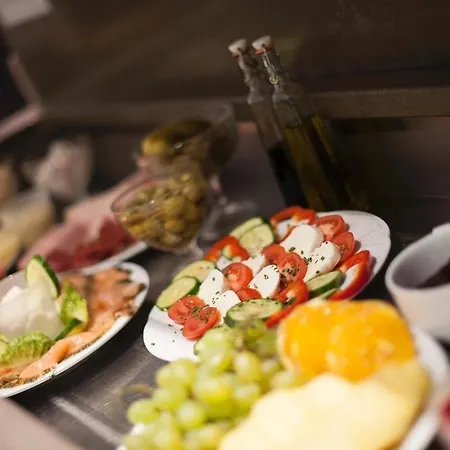 Palazzo - Direkt Im Zentrum Hotel 3*