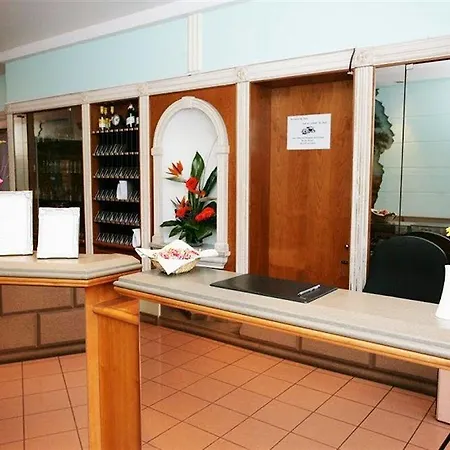 Palazzo - Direkt Im Zentrum Hotel 3*