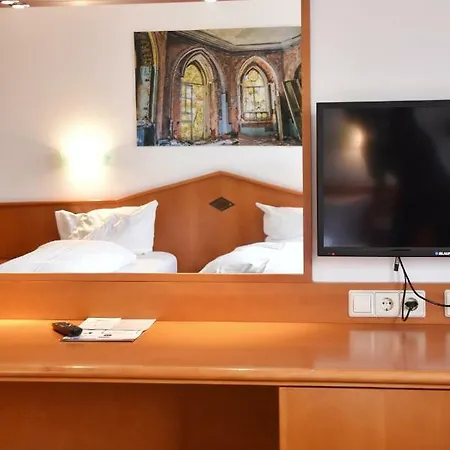 Palazzo - Direkt Im Zentrum Hotel 3*