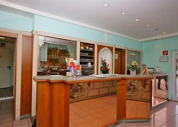 Palazzo - Direkt Im Zentrum Otel