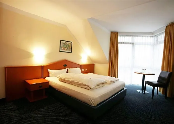 Palazzo - Direkt Im Zentrum Otel 3*