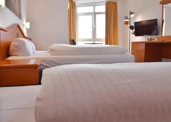 Palazzo - Direkt Im Zentrum Otel