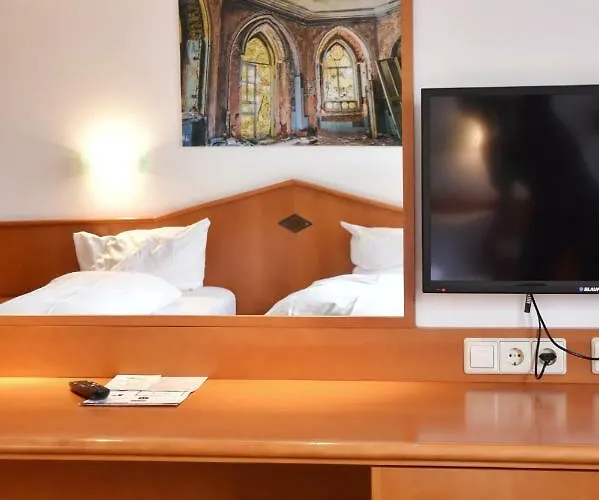 Palazzo - Direkt Im Zentrum Otel 3*