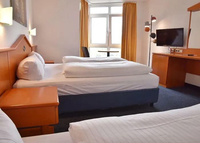 Palazzo - Direkt Im Zentrum Otel 3*